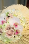 Букет невесты с орхидеями и лютиками - Нежная фантазия